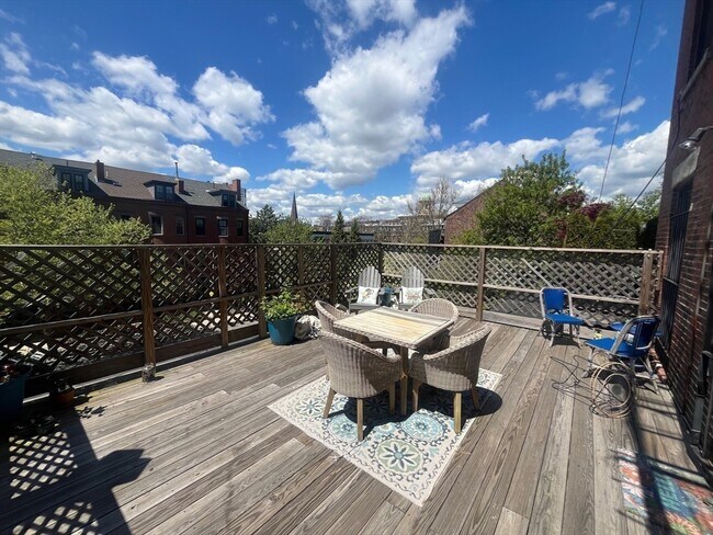 Primary Photo - 533 Massachusetts Ave