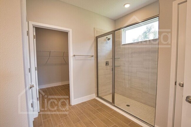 Building Photo - 1610 Rada Ln