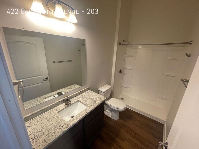 Building Photo - 422 E 11th Ave