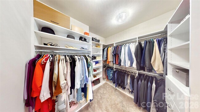 Building Photo - 3804 Sky Haven Dr