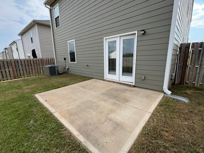Building Photo - 6120 Beadlow St