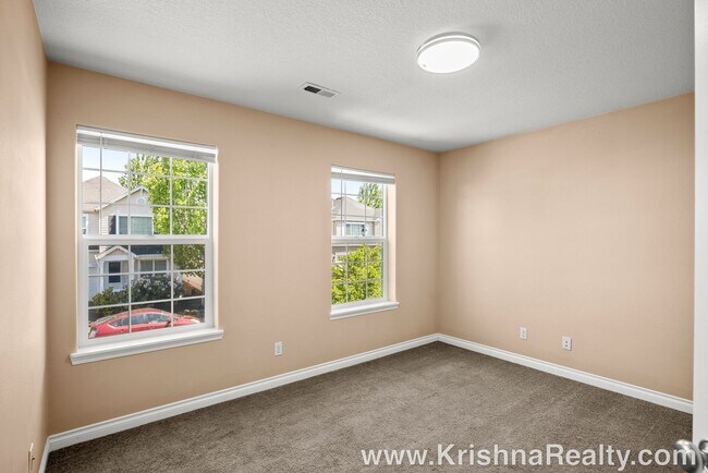 Building Photo - Beautiful  3BD* 2.5 BA* Single Family Home...