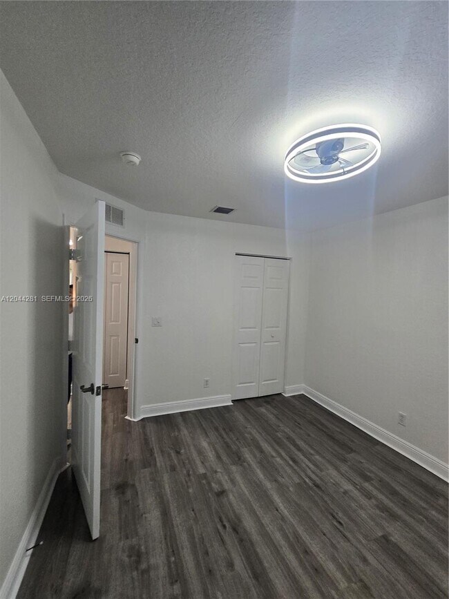 Building Photo - 9738 Darlington Pl