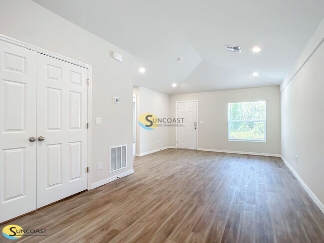 Building Photo - 3090 E Odier St