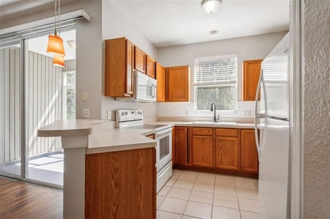 Building Photo - 2148 Golden Oak Ln
