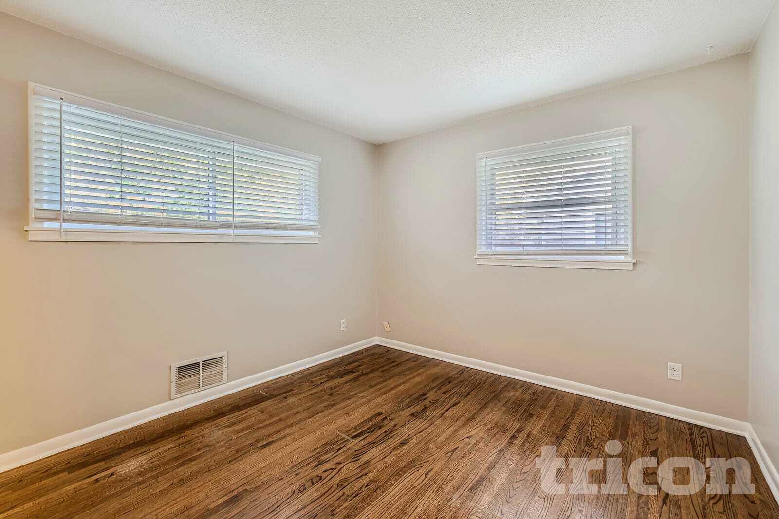 Building Photo - 4020 Nevada Ave N