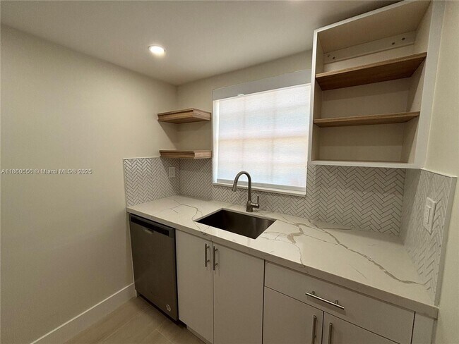 Building Photo - 8600 SW 109th Ave