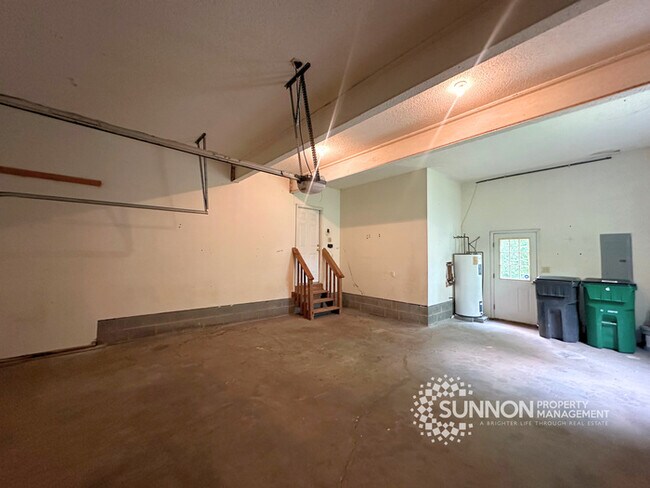 Building Photo - Spacious 4-Bedroom Home in Davis LakeSpacious 4-Bedroom Home in Davis