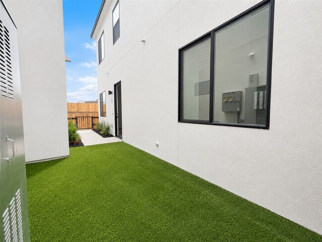 Building Photo - 4513 Piute Pl
