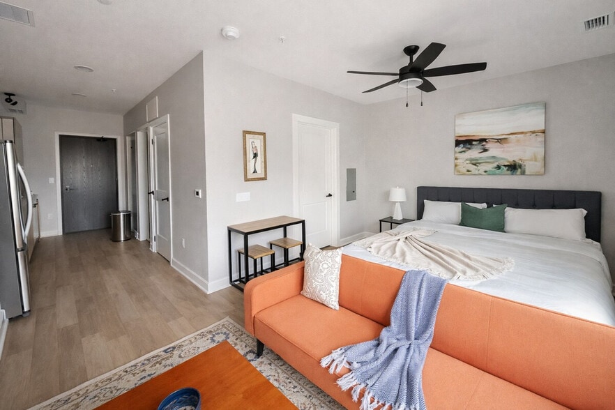 Building Photo - 4613 Capitol Ave