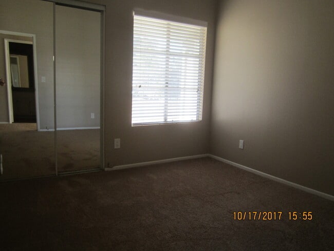 Building Photo - CANYON CREST GORGEOUS SINGLE STORY