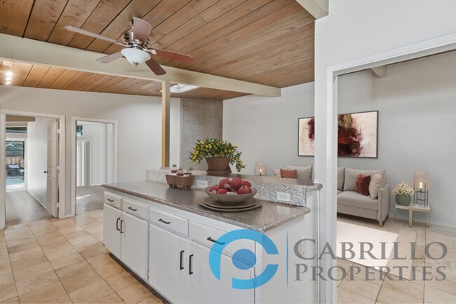 Building Photo - Gorgeous 5bd/3ba house walking distance to SDSU w/ Pool