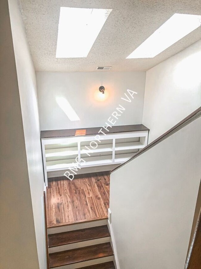 Building Photo - 11013 Villaridge Ct