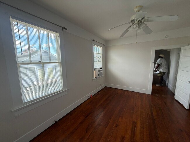 Building Photo - 4616 Conti St