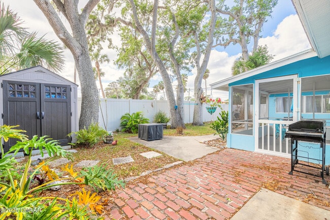 Building Photo - 5028 Palmetto St