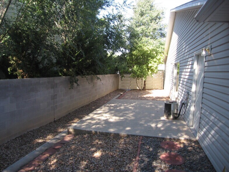 Building Photo - 2929 Bunting Ave