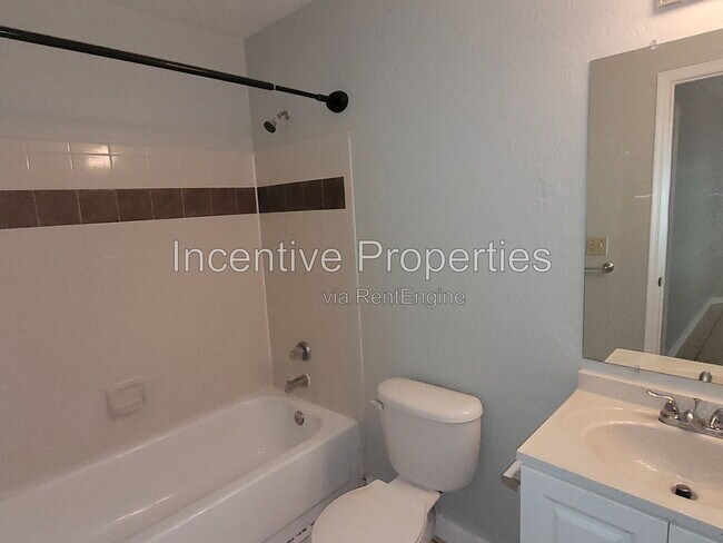 Building Photo - 5956 Westgate Dr