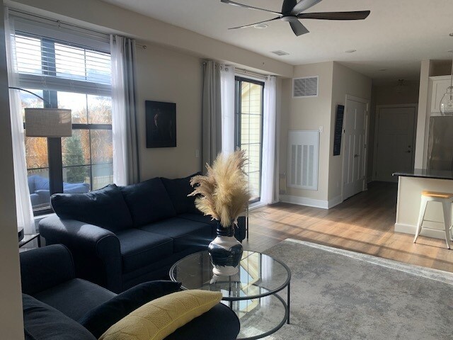 Building Photo - 1806 Route 9D