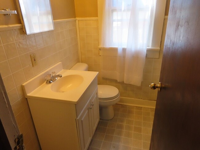 Building Photo - 1114 Rockhill St