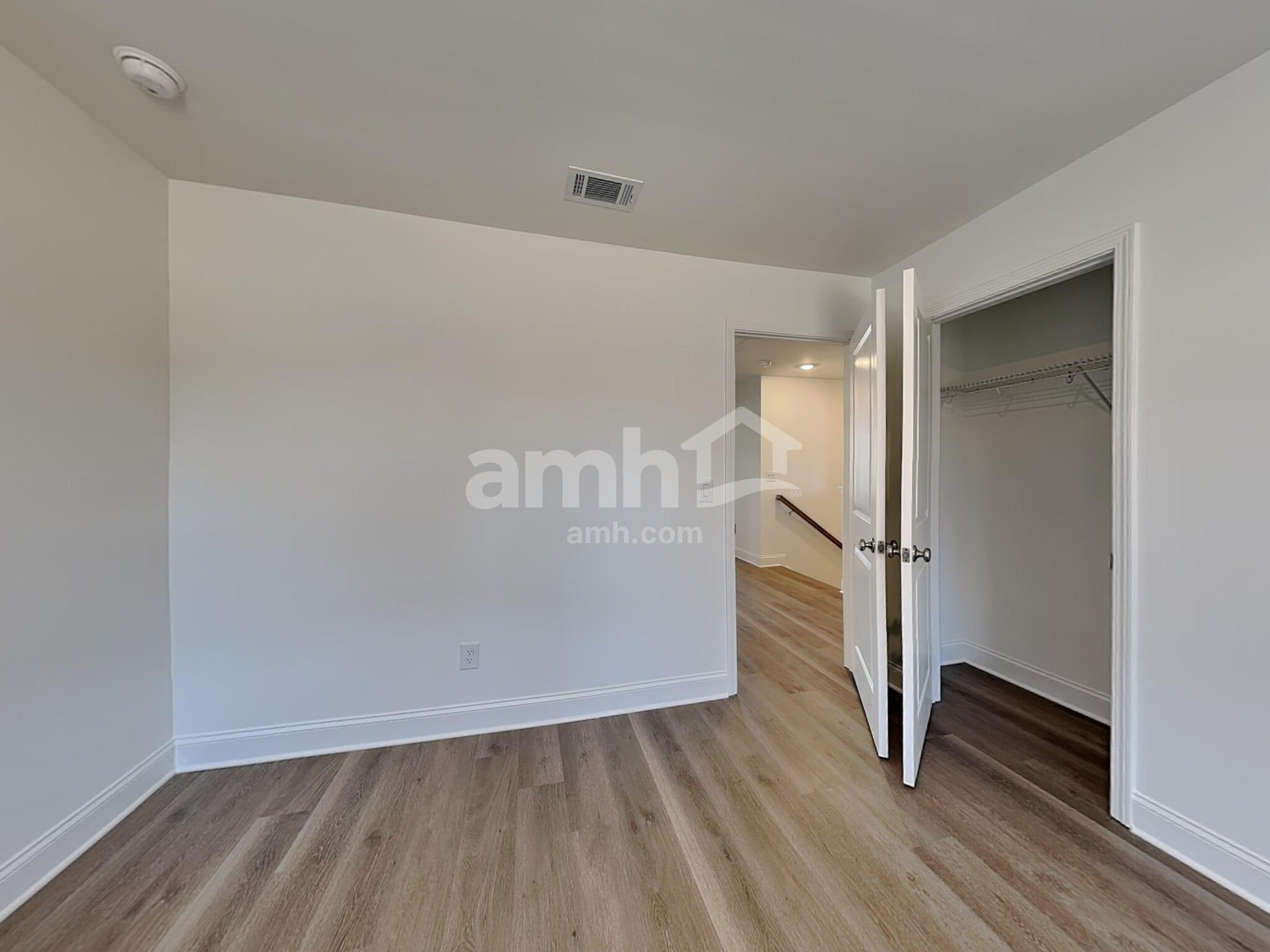 Building Photo - 522 Pointe Dr