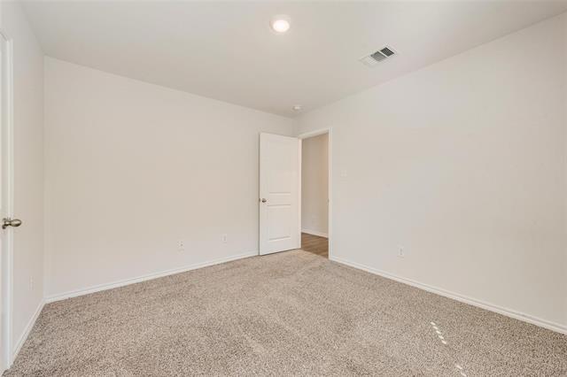 Building Photo - 4016 Huntington Dr