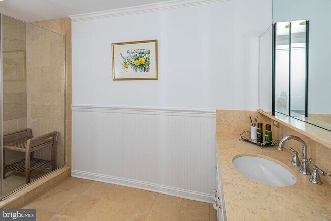 Building Photo - 38 Pardoe Rd