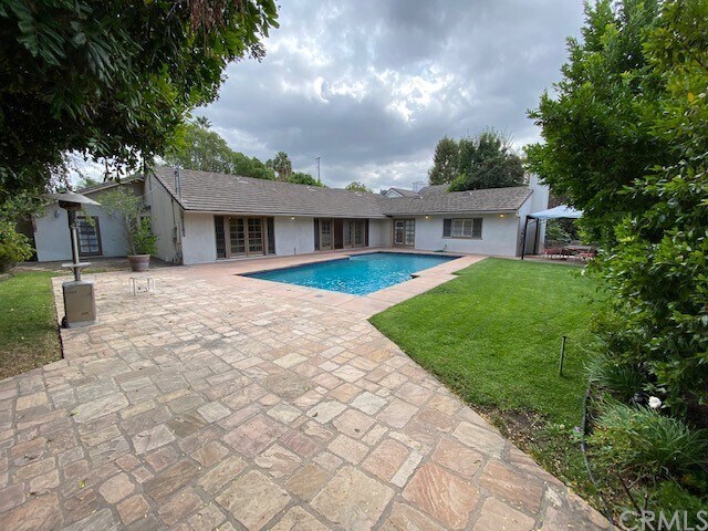 Building Photo - 4629 Forman Ave