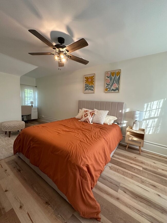 Building Photo - 3 bedroom, 2 bath, unfurnished or furnishe...