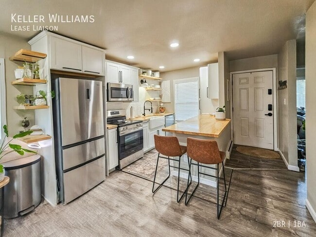 Building Photo - 4205 N Carefree Cir