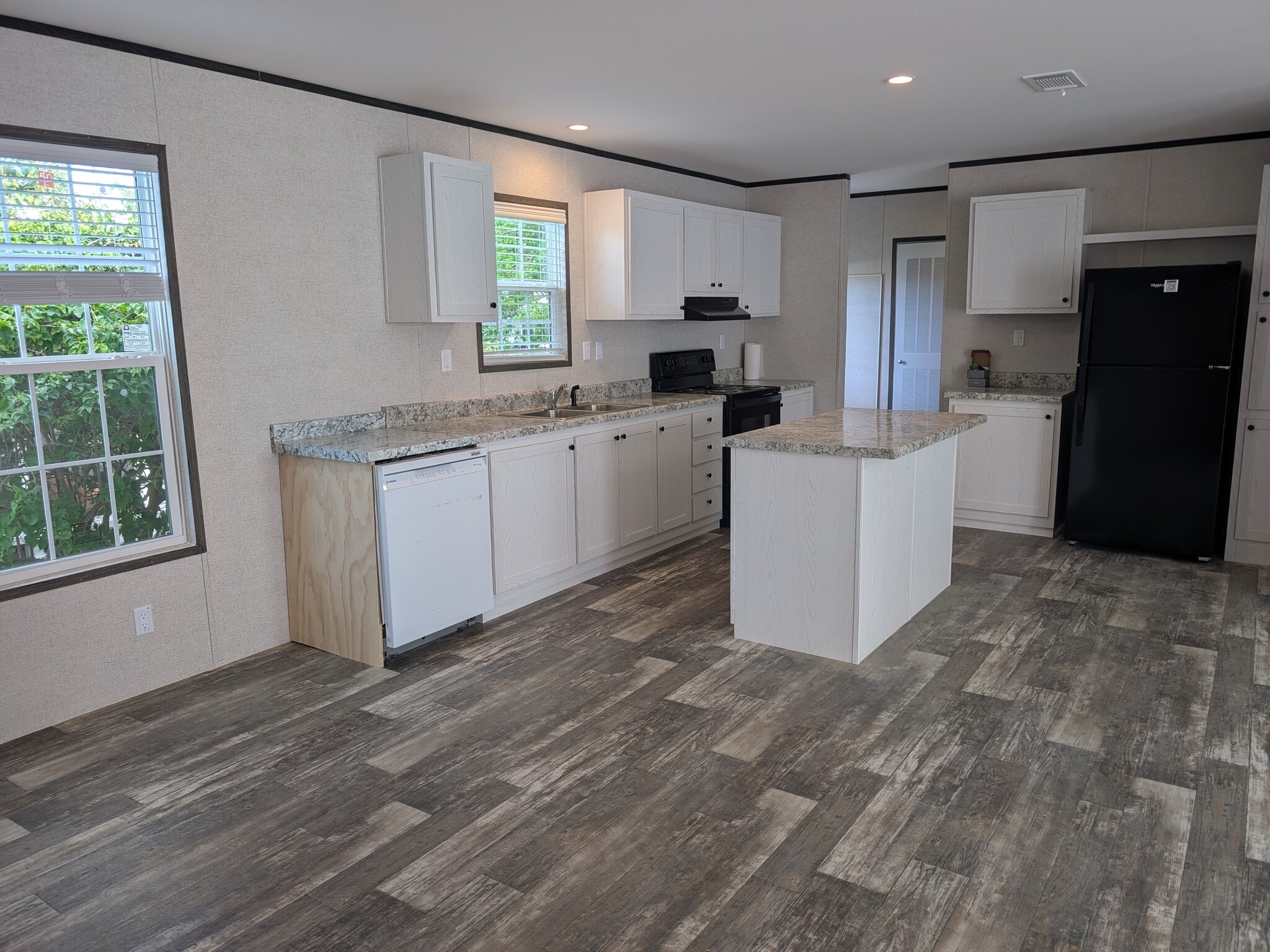 Building Photo - 3051 SW 50th St