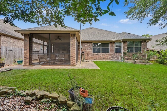 Building Photo - 1912 Hill Manor Dr