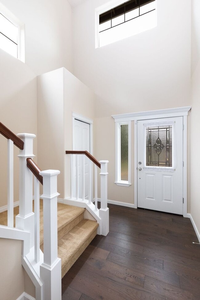 Building Photo - Beautiful 3 Bedroom 2.5 Bathroom Home in Bothell