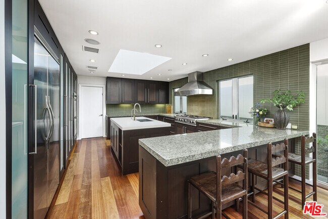 Building Photo - 3154 Queensbury Dr