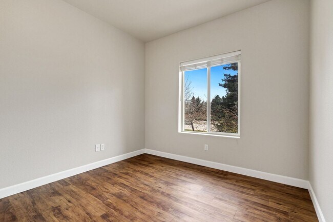 Building Photo - Students Welcome! 3 Bed, 2 Bath Condo in Rockbridge, SE Fort Collins