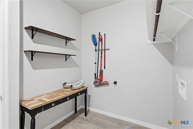 Building Photo - 3809 Donald Dr