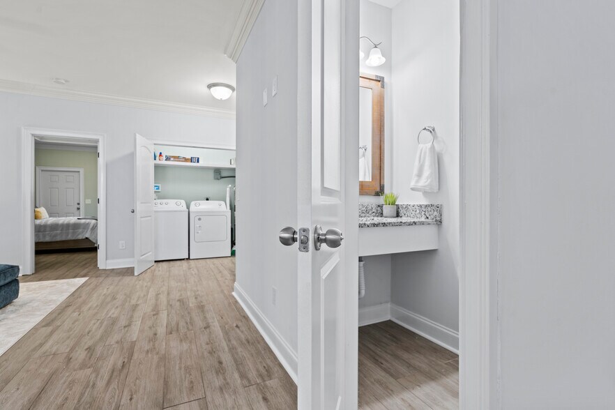 Building Photo - 1184 Waxwing Dr