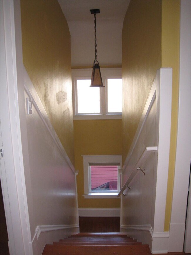 Building Photo - 3Bd/2Ba Seattle Home