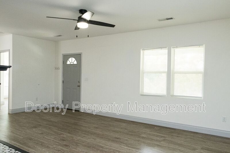 Building Photo - 3780 Granada Dr