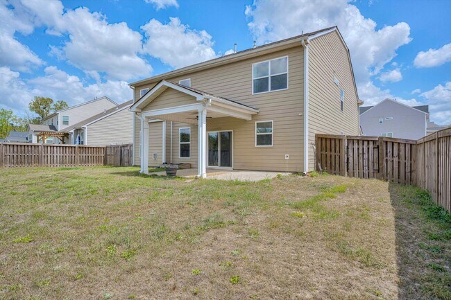 Building Photo - Beautiful 5 Bedroom Home For Rent