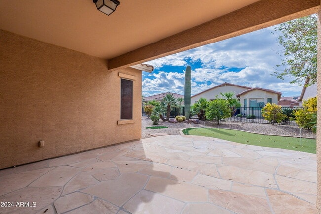 Building Photo - 2623 E San Mateo Dr
