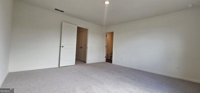 Building Photo - 304 Hynes Dr