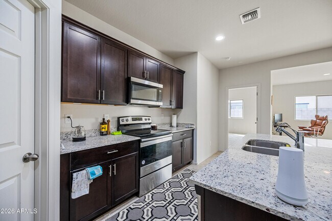 Building Photo - 43733 Buckhorn Trl