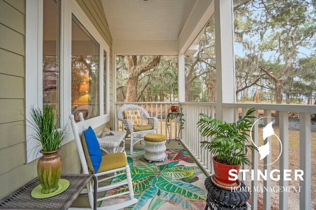 Building Photo - 1808 Lenora Dr