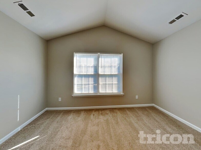 Building Photo - 3120 Rendezvous Dr