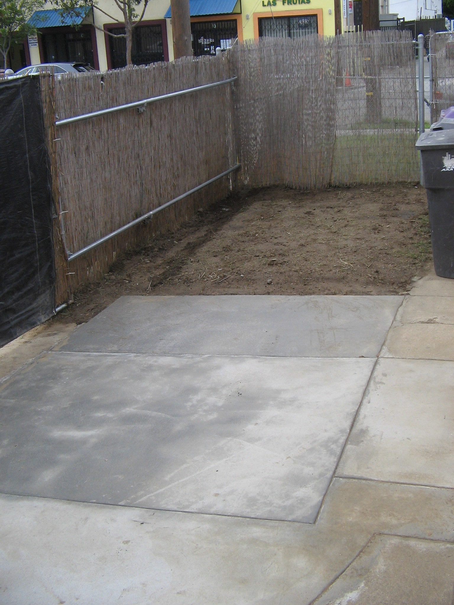 Side/Backyard Parking - 1304 Junipero Ave