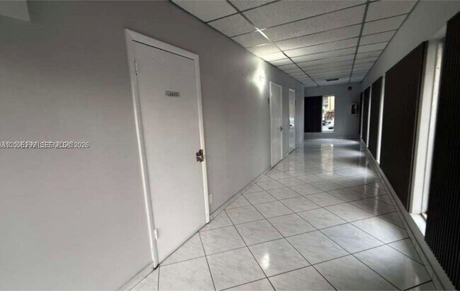 Building Photo - 16740 NE 9th Ave