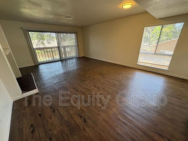 Building Photo - 212 N Crenshaw St