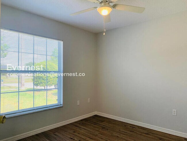 Building Photo - Spacious Home with Attached Garage and Central Air | Pet friendly | Available Soon!