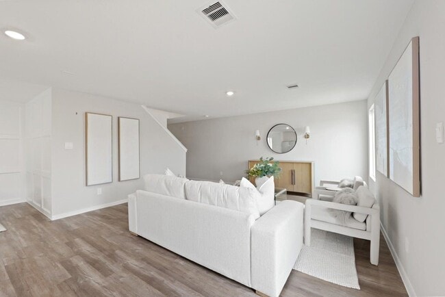 Building Photo - 40954 Seasoned Oak Ln