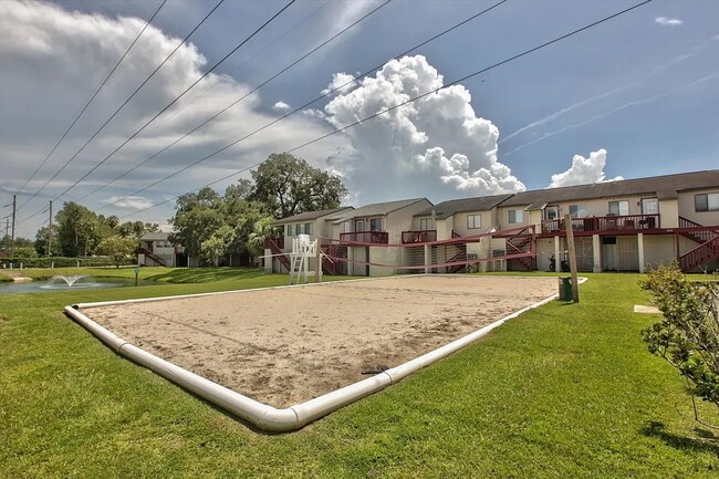 Building Photo - 1337 Airport Dr